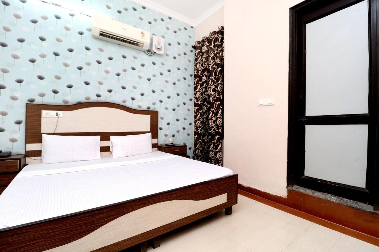 Spot On 43045 Hotel Vivek Plaza Shāhpur Zewnętrze zdjęcie