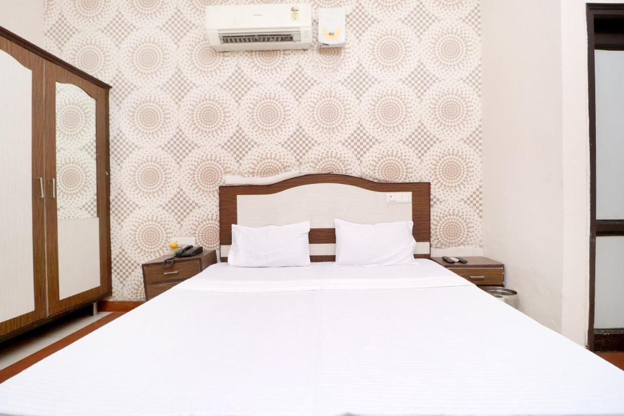 Spot On 43045 Hotel Vivek Plaza Shāhpur Zewnętrze zdjęcie