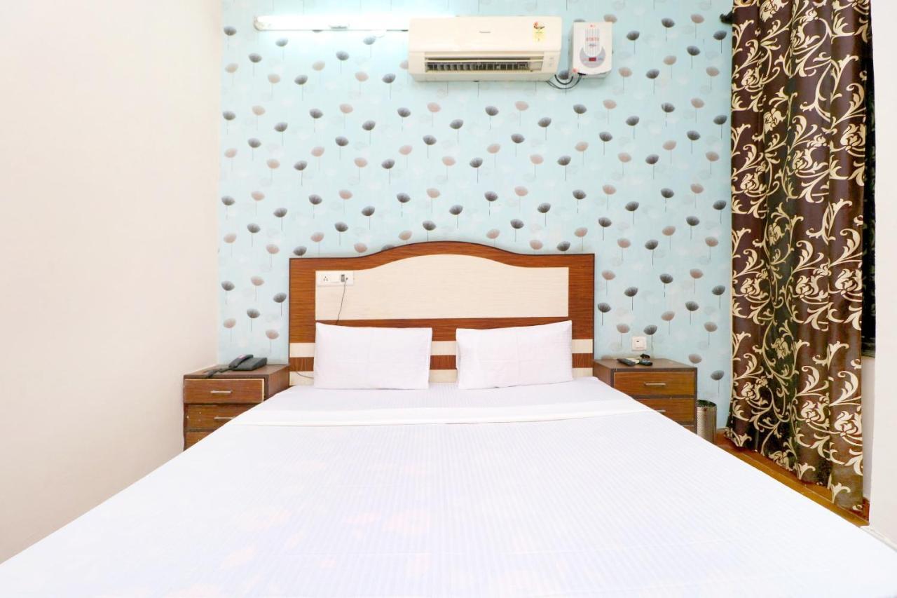 Spot On 43045 Hotel Vivek Plaza Shāhpur Zewnętrze zdjęcie