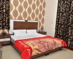 Spot On 43045 Hotel Vivek Plaza Shāhpur Zewnętrze zdjęcie